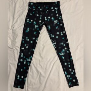 Nike Leggings Dri-FIT Essential.Black with white & teal dot print. Zipper pocket